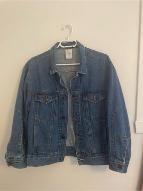 Vintage dark blue denim jean jacket